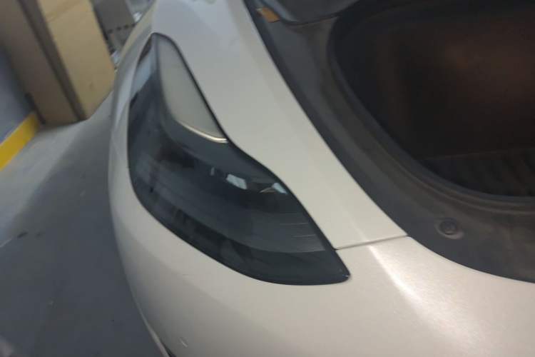 Used Tesla Model Y 2021 Long-Range All-Wheel-Drive Version Right Front Headlight