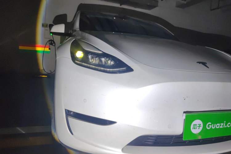 Used Tesla Model Y 2021 Standard Range Rear-Wheel Drive Version Right Front Headlight