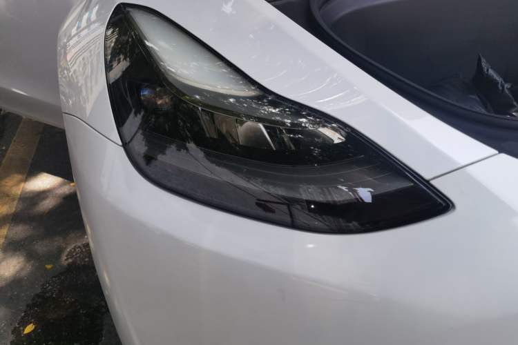 Used Tesla Model Y 2021 Long-Range All-Wheel-Drive Version 3D7 Right Front Headlight