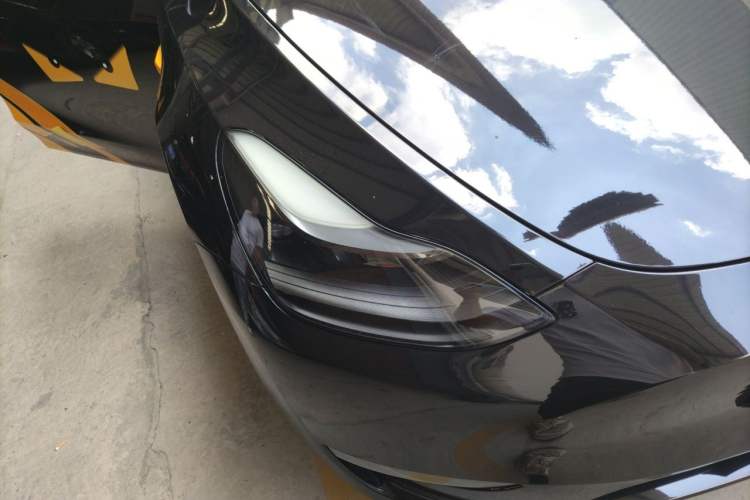 Used Tesla Model Y 2021 Standard Range Rear-Wheel Drive Version Right Front Headlight
