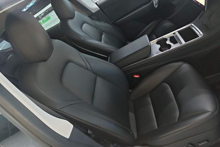 Used Tesla Model Y 2021 Long-Range All-Wheel-Drive Version Right Front Seat