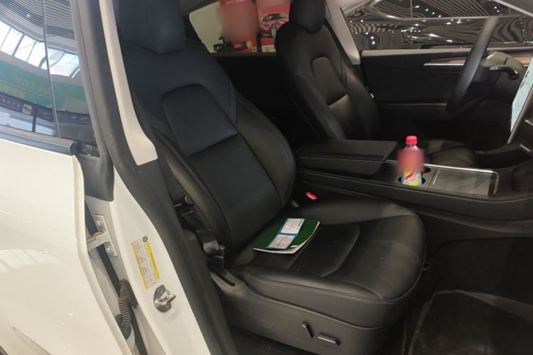 Used Tesla Model Y 2021 Standard Range Rear-Wheel Drive Version Right Front Seat