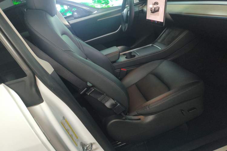 Used Tesla Model Y 2021 Performance High-Performance All-Wheel-Drive Version Right Front Seat