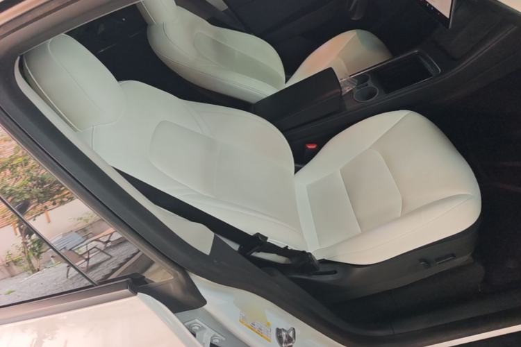 Used Tesla Model Y 2021 Performance High-Performance All-Wheel-Drive Version Right Front Seat