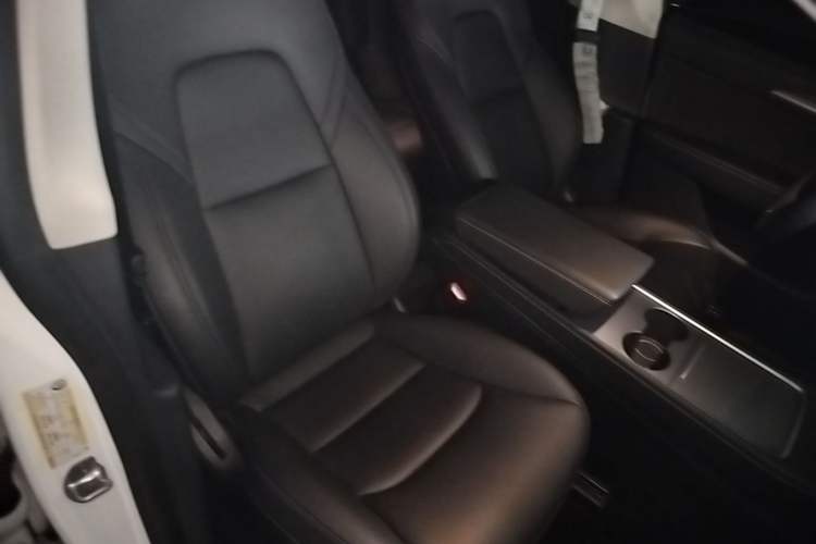 Used Tesla Model Y 2021 Long-Range All-Wheel-Drive Version Right Front Seat