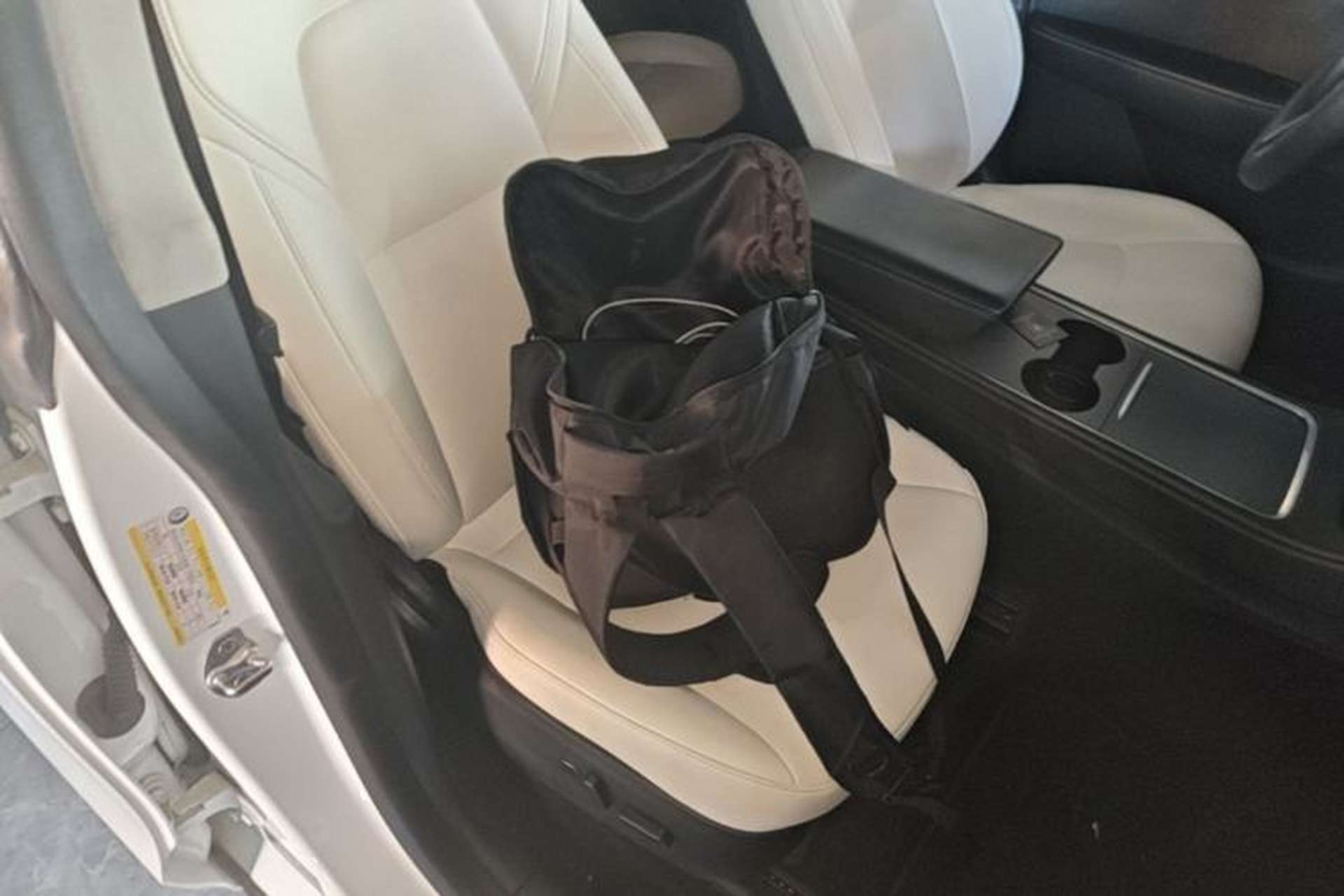 Used Tesla Model Y 2021 Long-Range All-Wheel-Drive Version Right Front Seat