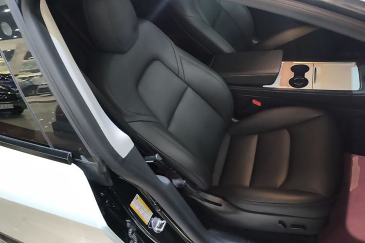 Used Tesla Model Y 2021 Long-Range All-Wheel-Drive Version 3D7 Right Front Seat