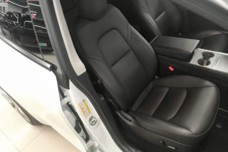 Used Tesla Model Y 2021 Revised Version 2 Long-Range All-Wheel-Drive Edition Right Front Seat