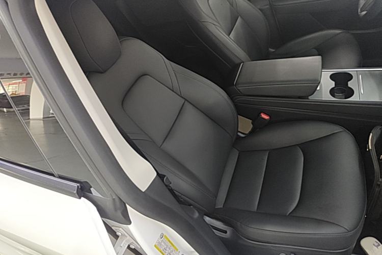 Used Tesla Model Y 2021 Long-Range All-Wheel-Drive Version Right Front Seat