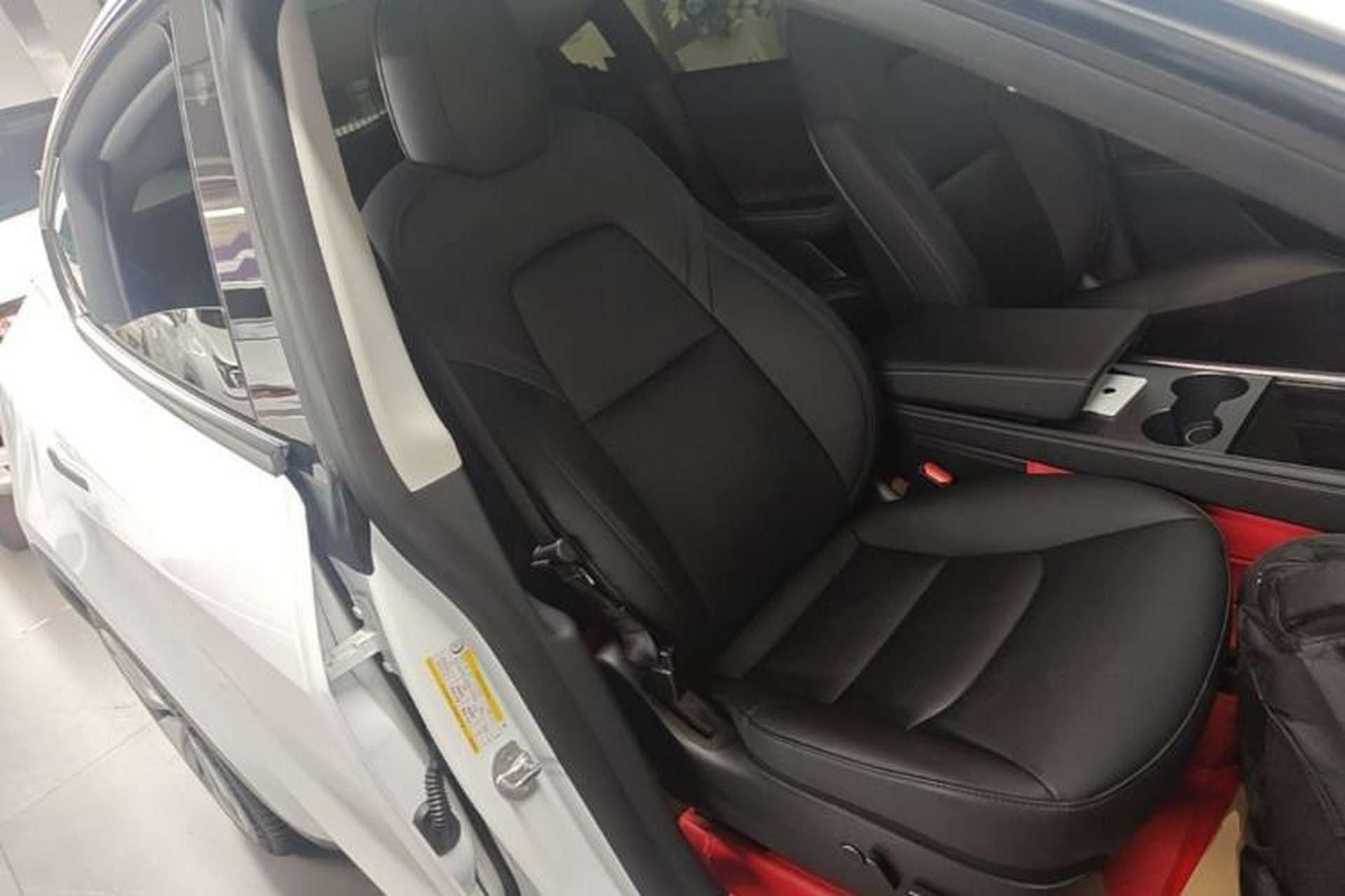 Used Tesla Model Y 2021 Long-Range All-Wheel-Drive Version 3D7 Right Front Seat