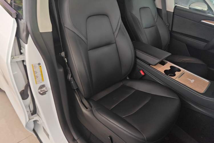 Used Tesla Model Y 2021 Revised Version 2 Long-Range All-Wheel-Drive Edition Right Front Seat