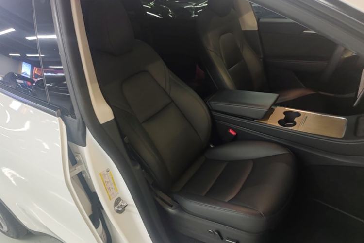 Used Tesla Model Y 2021 Long-Range All-Wheel-Drive Version Right Front Seat