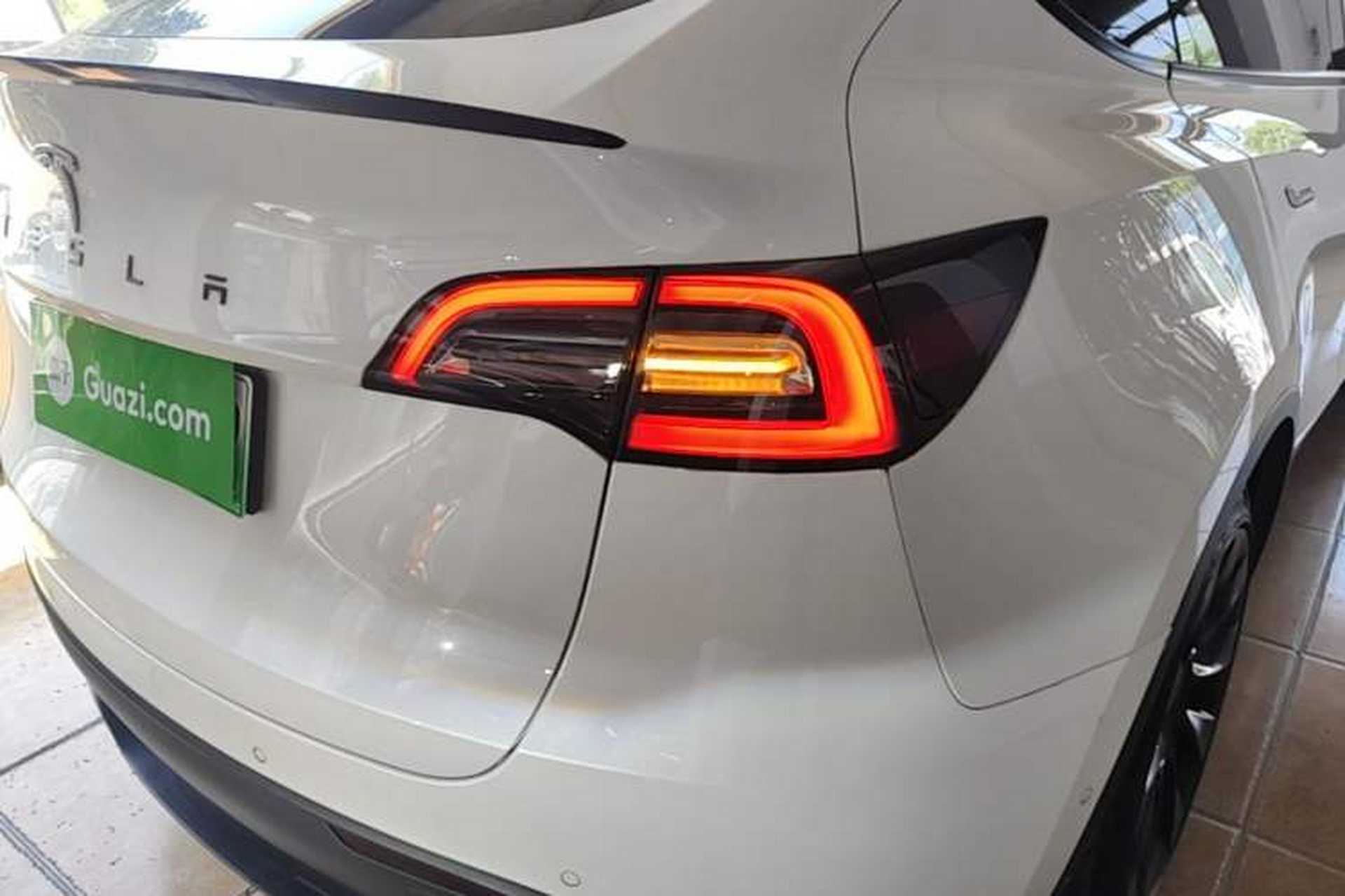 Used Tesla Model Y 2021 Long-Range All-Wheel-Drive Version 3D7 Right Rear Taillight