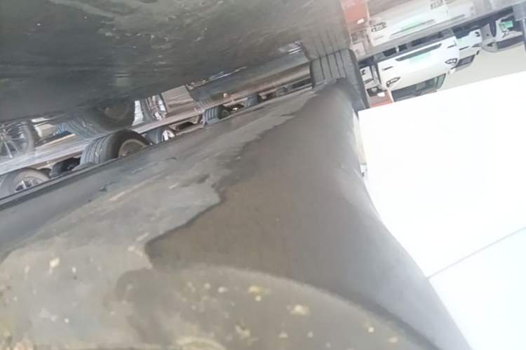 Used Tesla Model Y 2021 Standard Range Rear-Wheel Drive Version Right Side Sill