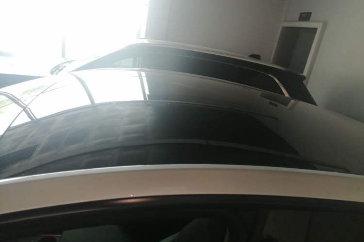 Used Tesla Model Y 2021 Long-Range All-Wheel-Drive Version 3D7 Roof