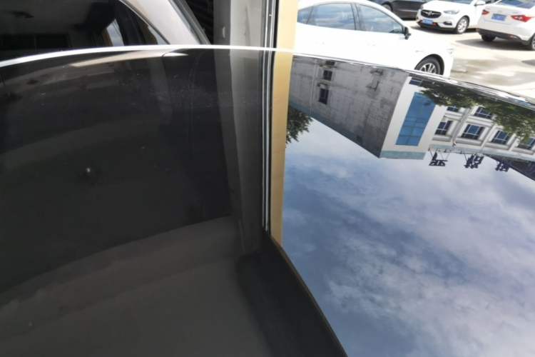 Used Tesla Model Y 2021 Standard Range Rear-Wheel Drive Version Roof