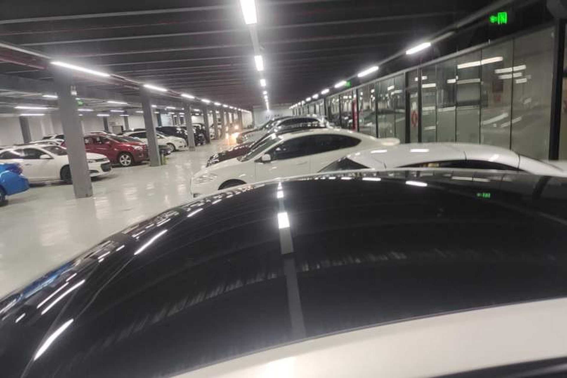 Used Tesla Model Y 2021 Long-Range All-Wheel-Drive Version 3D7 Roof