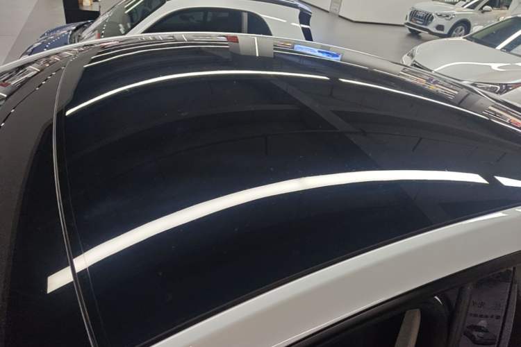 Used Tesla Model Y 2021 Long-Range All-Wheel-Drive Version 3D7 Roof