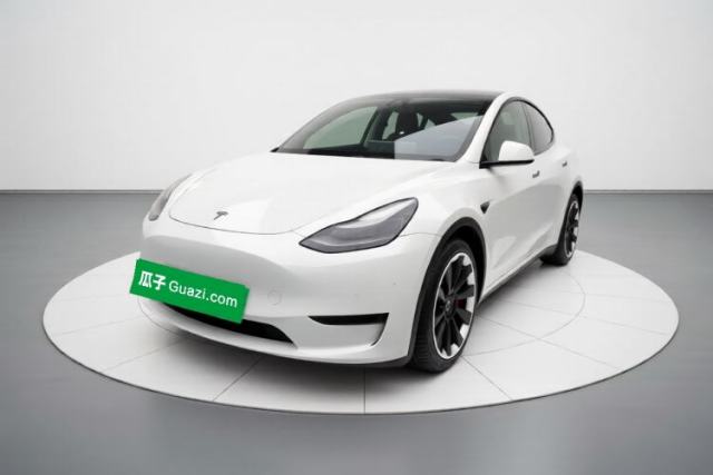 Ojetý Tesla Model Y 2021 Standard Range Rear-Wheel Drive Version