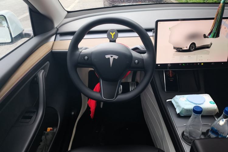 Used Tesla Model Y 2021 Performance High-Performance All-Wheel-Drive Version Steering Wheel
