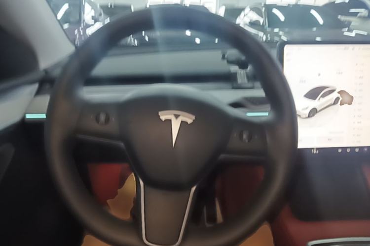 Used Tesla Model Y 2021 Revised Version 2 Long-Range All-Wheel-Drive Edition Steering Wheel
