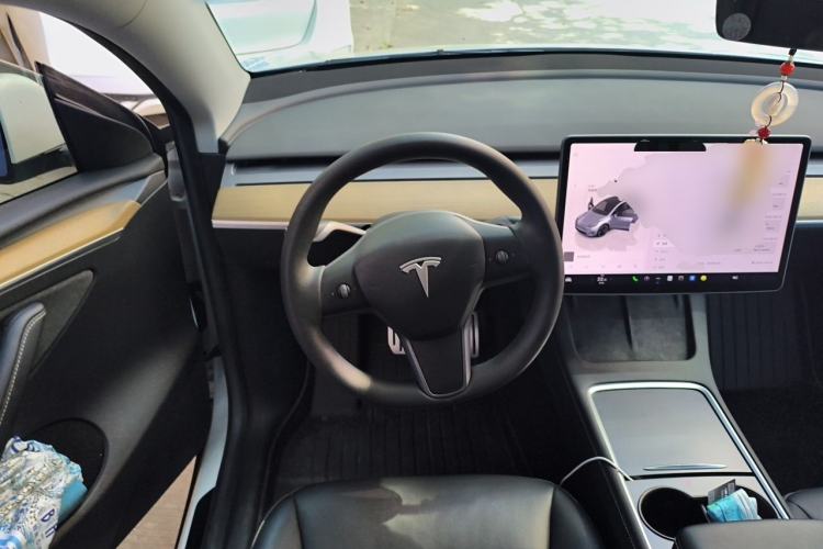 Used Tesla Model Y 2021 Performance High-Performance All-Wheel-Drive Version Steering Wheel