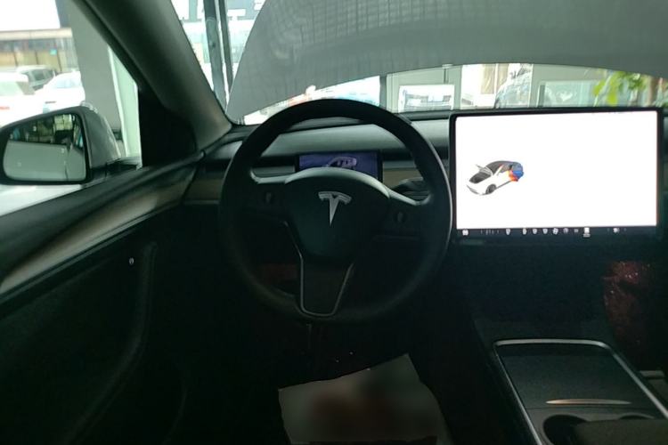 Used Tesla Model Y 2021 Long-Range All-Wheel-Drive Version 3D7 Steering Wheel