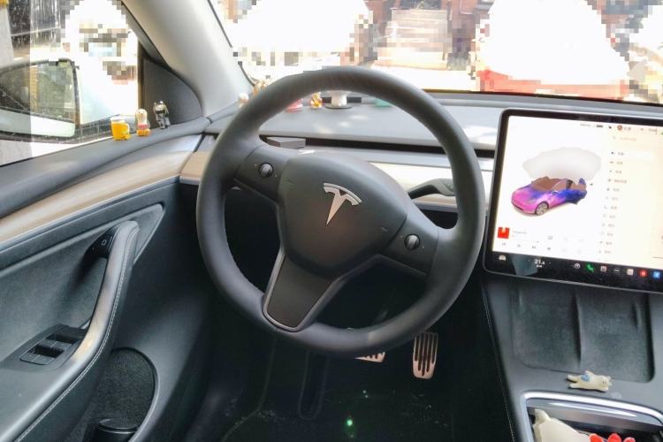 Used Tesla Model Y 2021 Standard Range Rear-Wheel Drive Version Steering Wheel