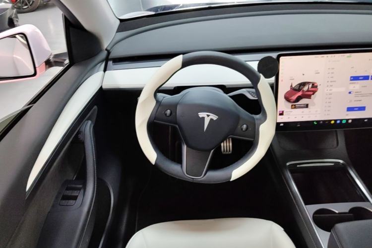 Used Tesla Model Y 2021 Performance High-Performance All-Wheel-Drive Version Steering Wheel
