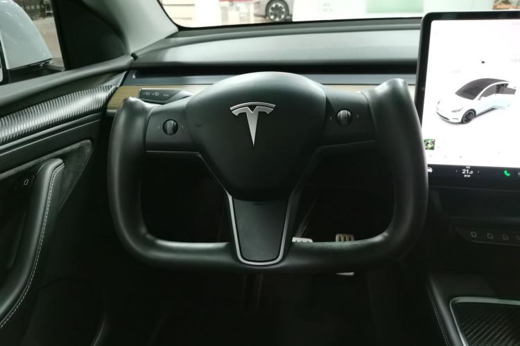 Used Tesla Model Y 2021 Performance High-Performance All-Wheel-Drive Version Steering Wheel