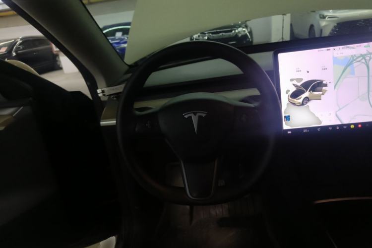 Used Tesla Model Y 2021 Standard Range Rear-Wheel Drive Version Steering Wheel