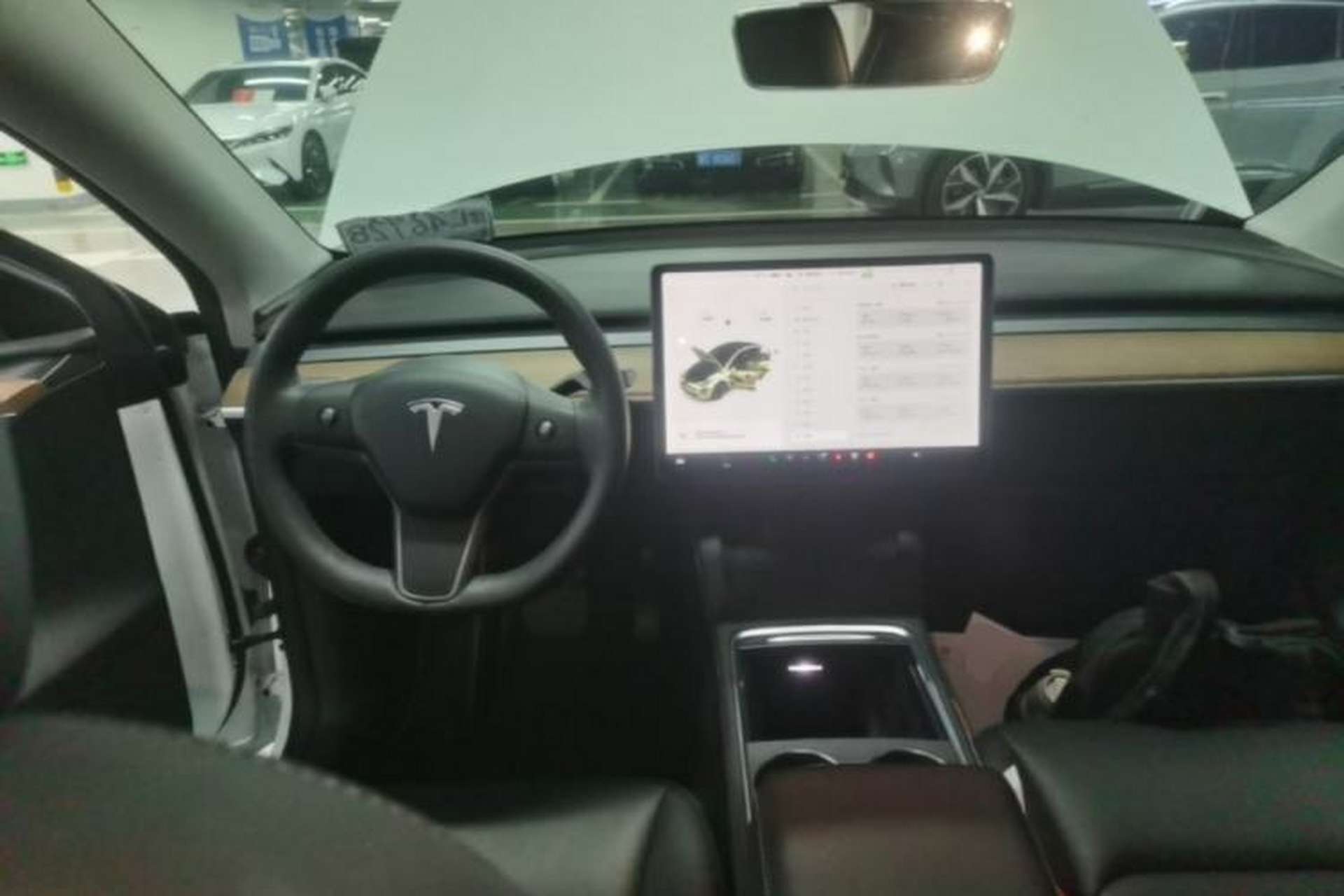 Used Tesla Model Y 2021 Long-Range All-Wheel-Drive Version Steering Wheel