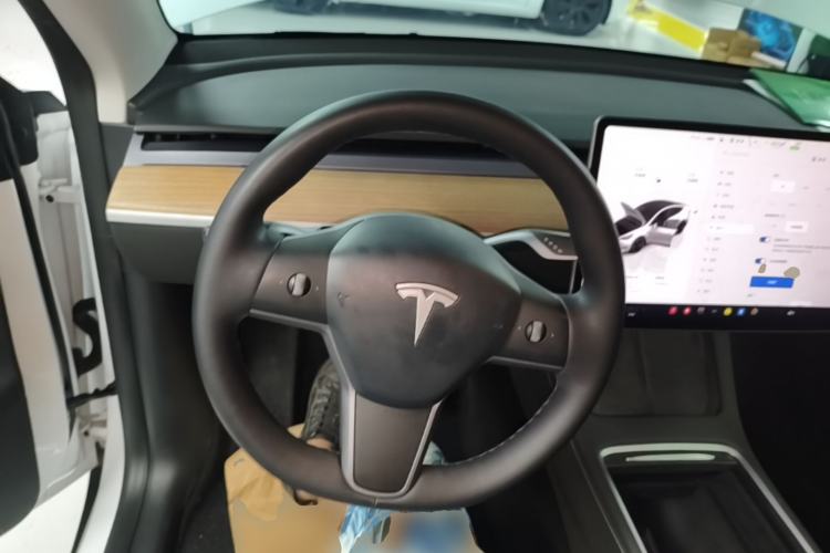 Used Tesla Model Y 2021 Performance High-Performance All-Wheel-Drive Version Steering Wheel