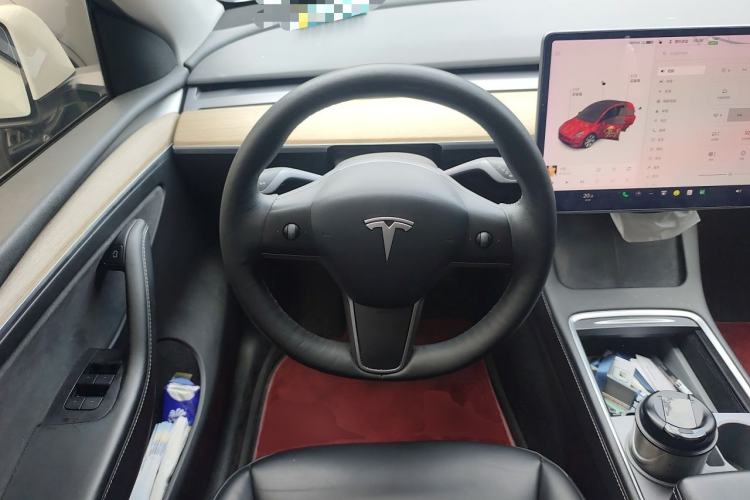 Used Tesla Model Y 2021 Long-Range All-Wheel-Drive Version 3D7 Steering Wheel