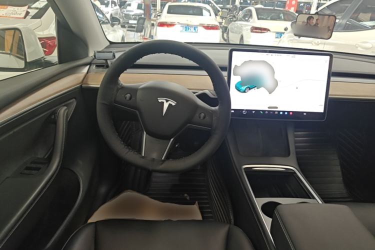 Used Tesla Model Y 2021 Standard Range Rear-Wheel Drive Version Steering Wheel