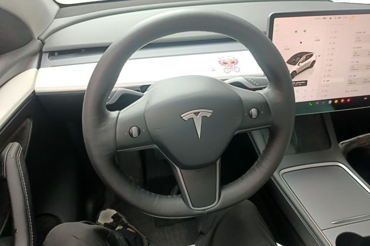 Used Tesla Model Y 2021 Revised Version 2 Long-Range All-Wheel-Drive Edition Steering Wheel