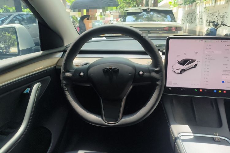 Used Tesla Model Y 2021 Standard Range Rear-Wheel Drive Version Steering Wheel