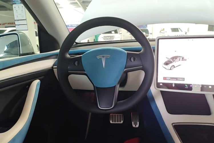 Used Tesla Model Y 2021 Long-Range All-Wheel-Drive Version 3D7 Steering Wheel