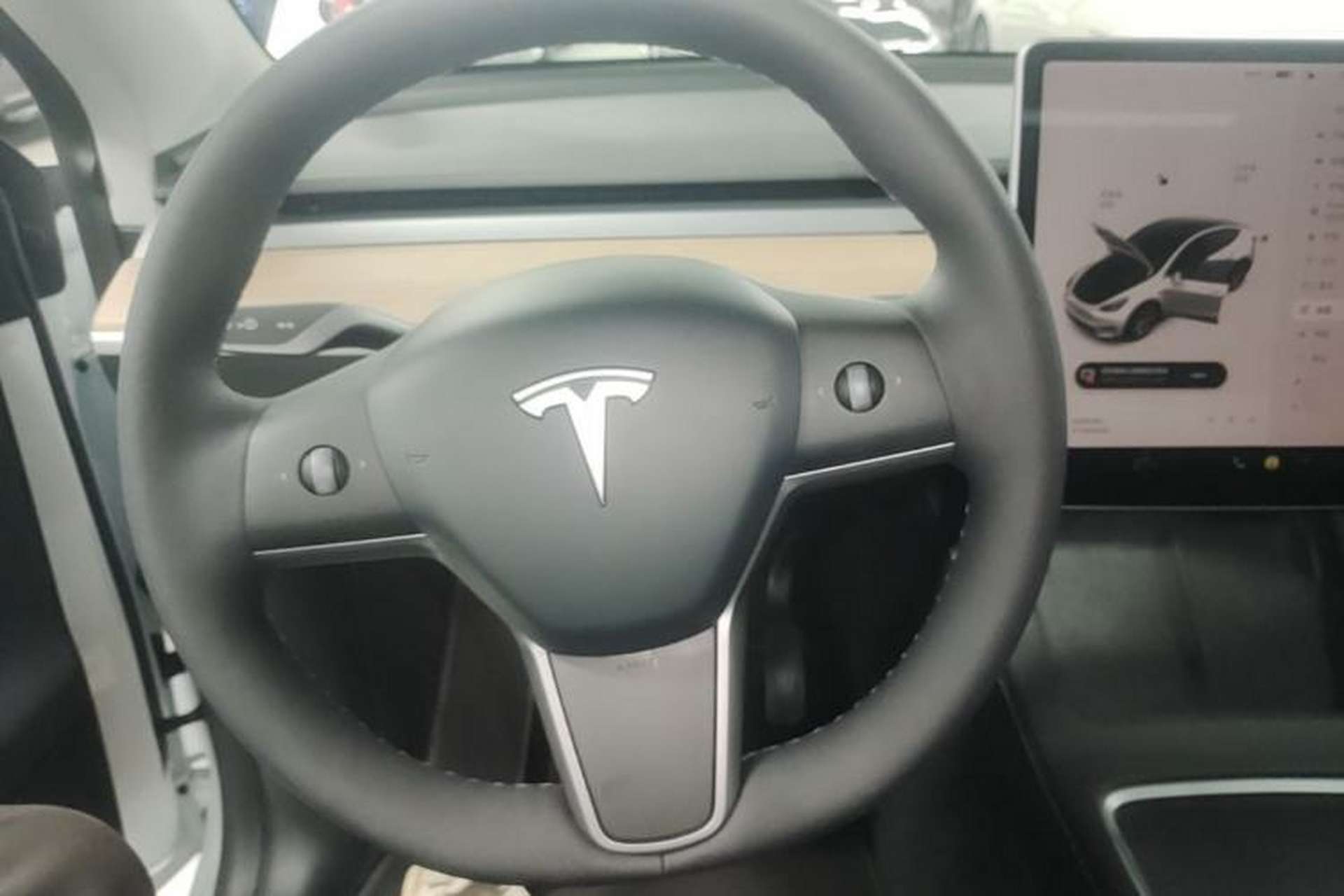 Used Tesla Model Y 2021 Long-Range All-Wheel-Drive Version 3D7 Steering Wheel