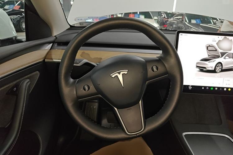 Used Tesla Model Y 2021 Revised Version 2 Long-Range All-Wheel-Drive Edition Steering Wheel