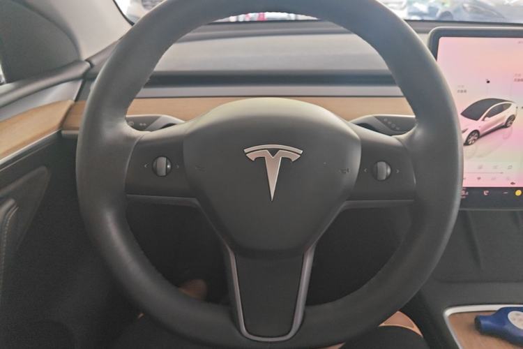 Used Tesla Model Y 2021 Revised Version 2 Long-Range All-Wheel-Drive Edition Steering Wheel