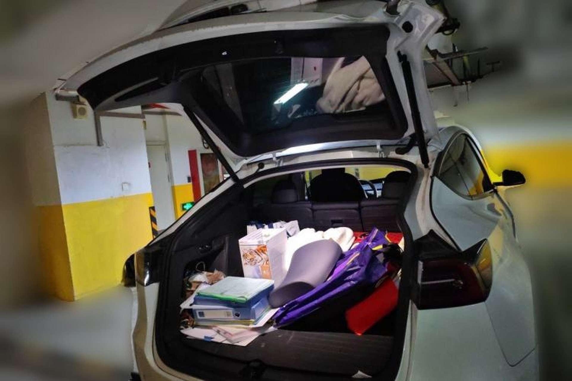 Used Tesla Model Y 2021 Long-Range All-Wheel-Drive Version Trunk