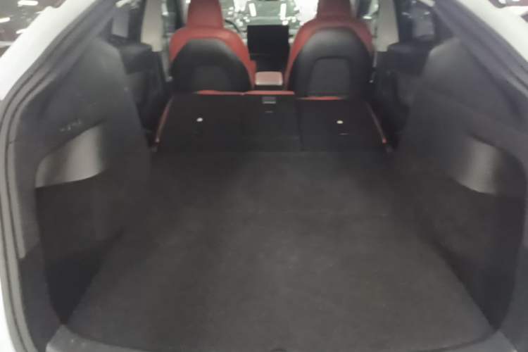 Used Tesla Model Y 2021 Revised Version 2 Long-Range All-Wheel-Drive Edition Trunk