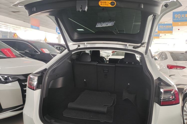 Used Tesla Model Y 2021 Standard Range Rear-Wheel Drive Version Trunk