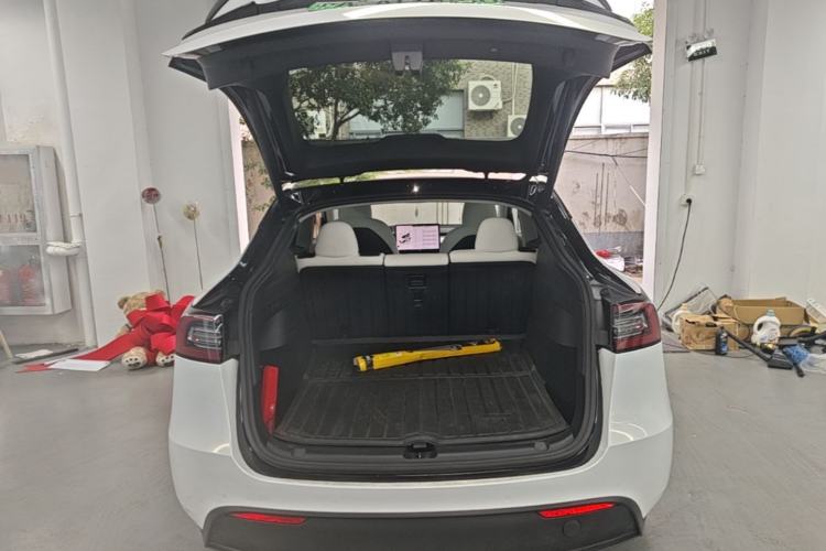 Used Tesla Model Y 2021 Performance High-Performance All-Wheel-Drive Version Trunk