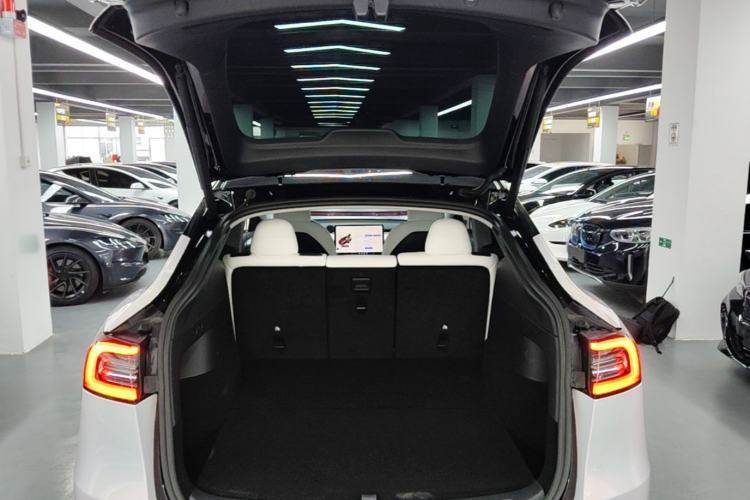 Used Tesla Model Y 2021 Performance High-Performance All-Wheel-Drive Version Trunk