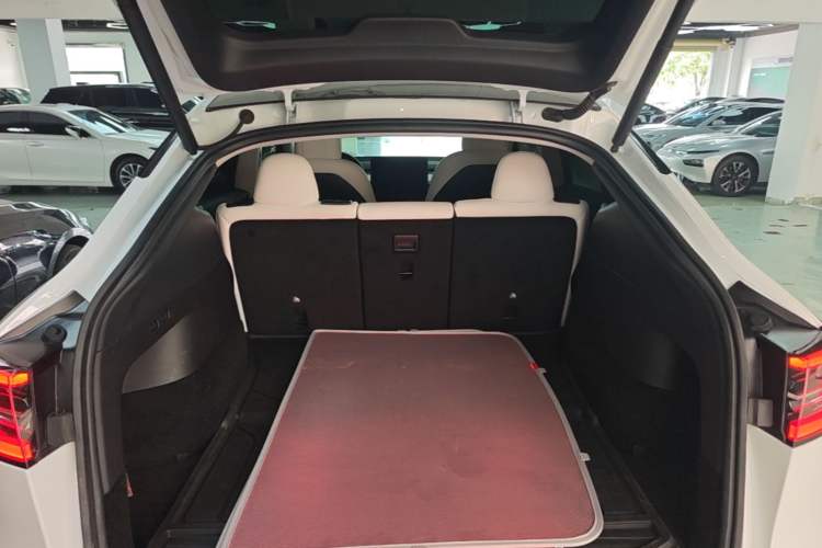Used Tesla Model Y 2021 Performance High-Performance All-Wheel-Drive Version Trunk