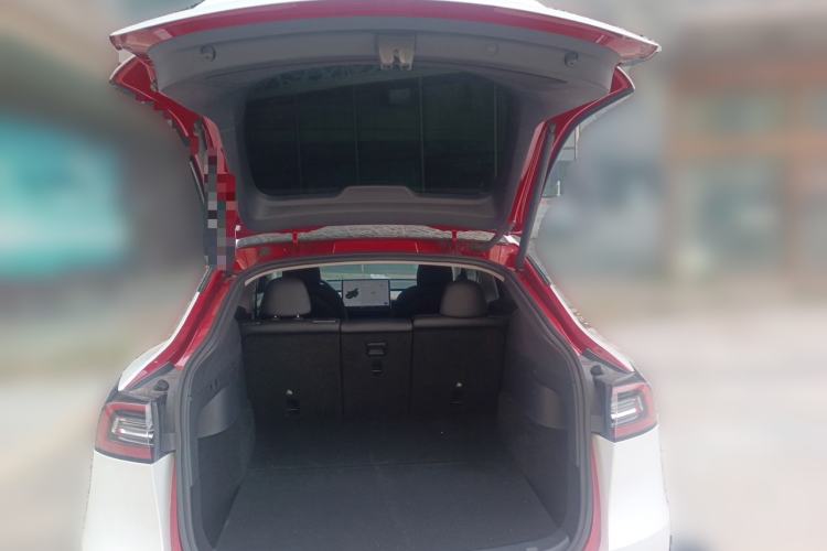 Used Tesla Model Y 2021 Long-Range All-Wheel-Drive Version 3D7 Trunk