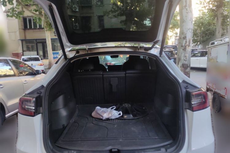 Used Tesla Model Y 2021 Standard Range Rear-Wheel Drive Version Trunk