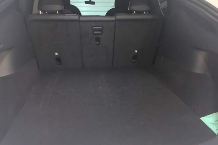 Used Tesla Model Y 2021 Long-Range All-Wheel-Drive Version Trunk